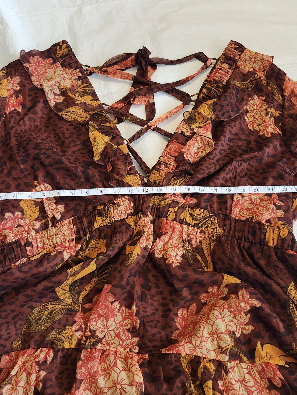 ASOS Curve Brown Floral V-Neck Tiered Midi Dress - Picture 4 of 7